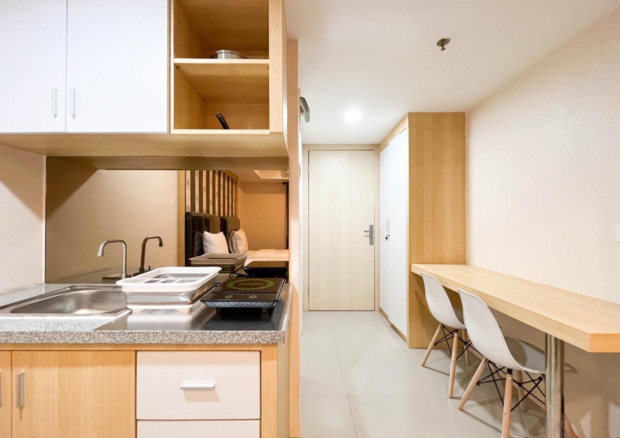 Comfortable And Tidy Studio De Prima Apartment By Travelio Medan Exterior foto